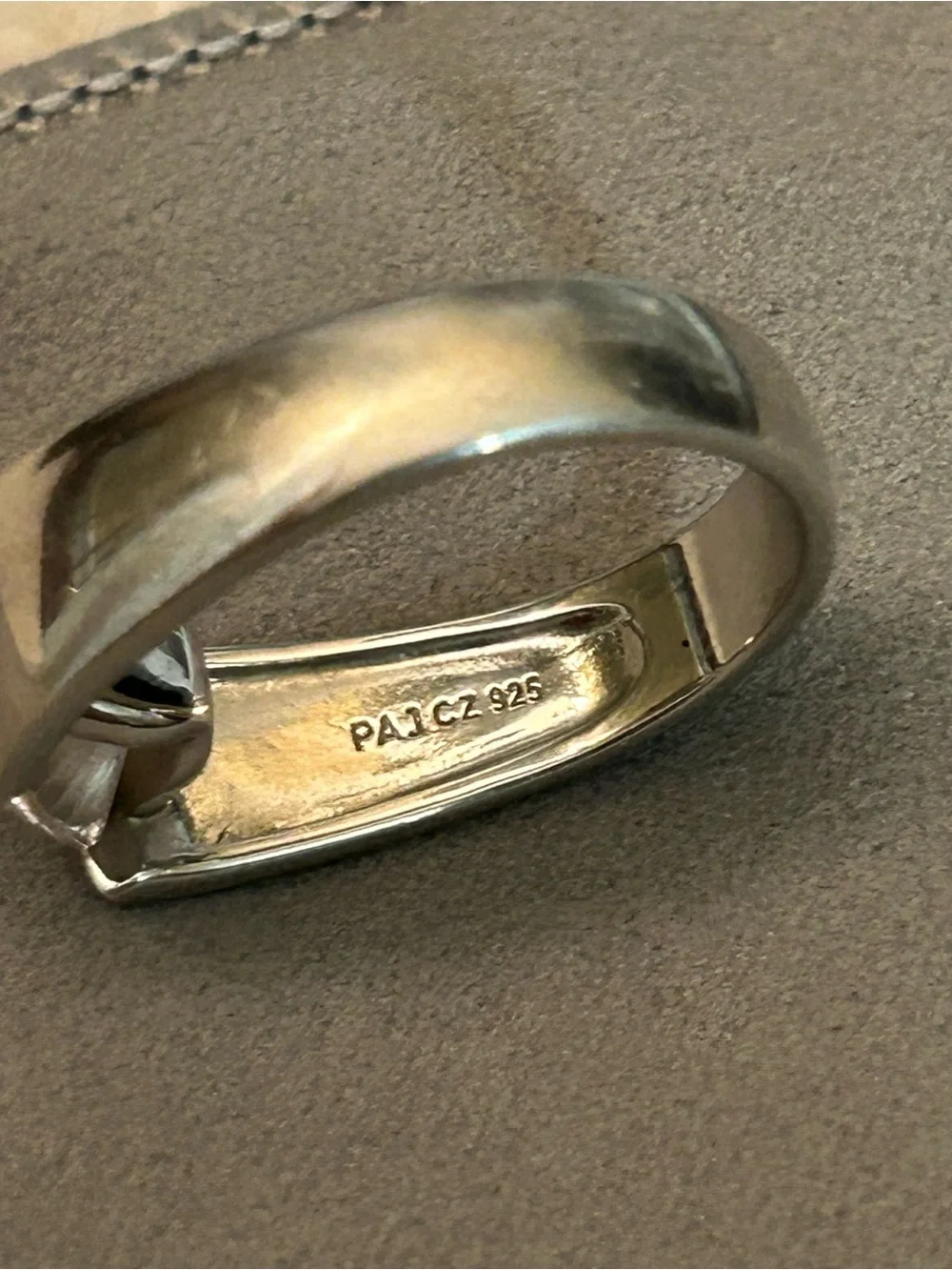 N/A sleek silver